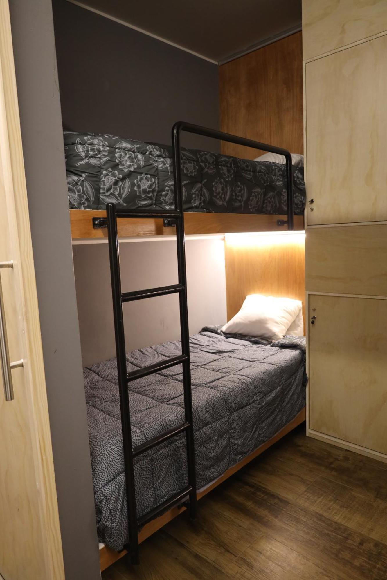 Sabina Aeropuerto Hostel リマ エクステリア 写真